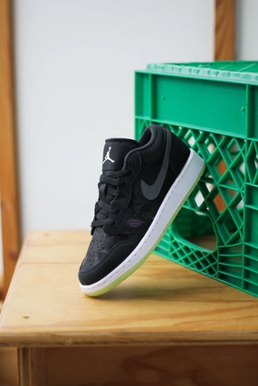 Nike Shoes With Clear Bottom AIR JORDAN 1 LOW (GS) "BLACK/IRON GREY-BARELY VOLT-DARK RAISIN"