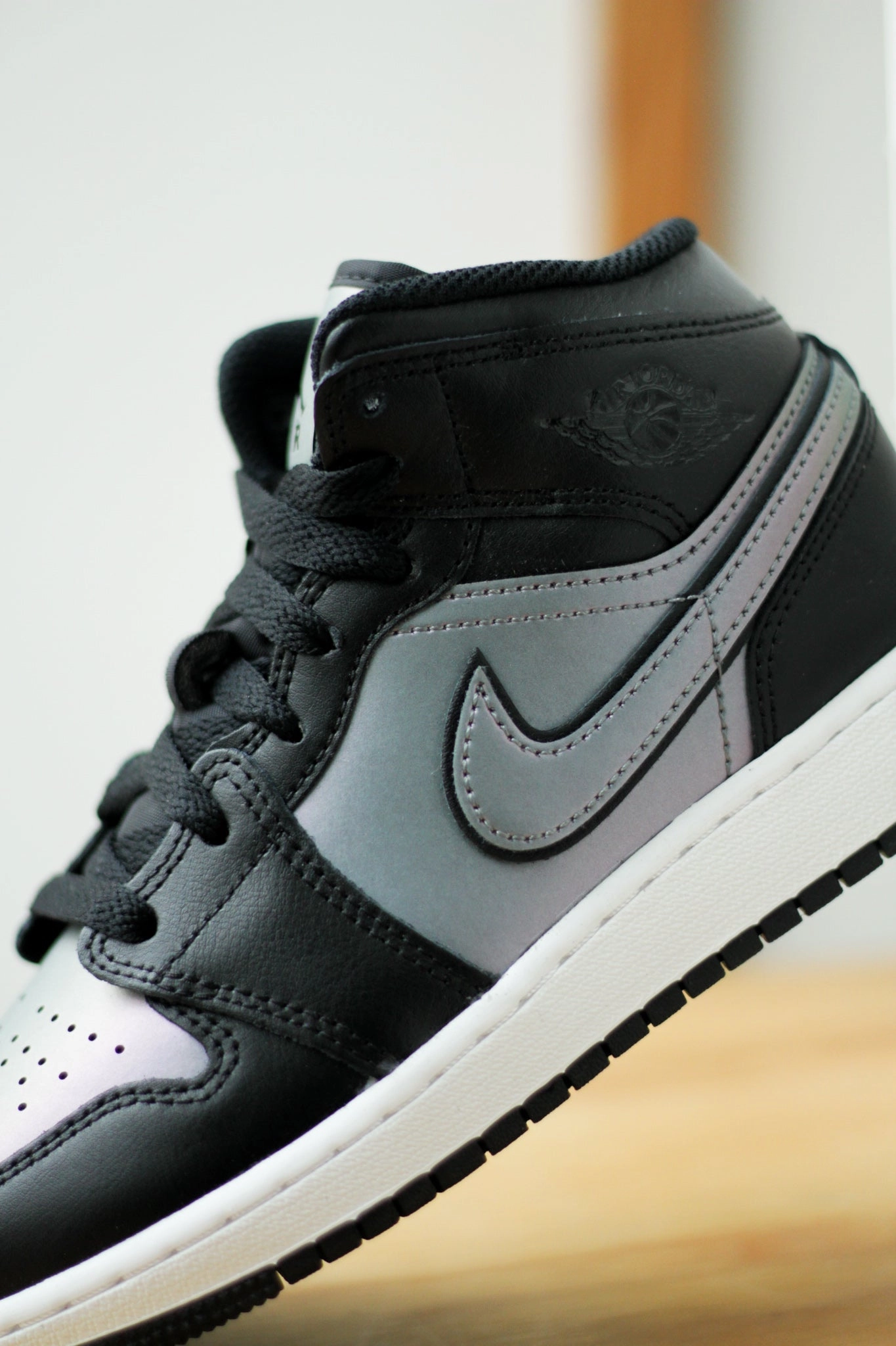 AIR JORDAN 1 MID SE (GS) "BLACK/BLACK-WHITE" Nike Air Max Tennis Shoes