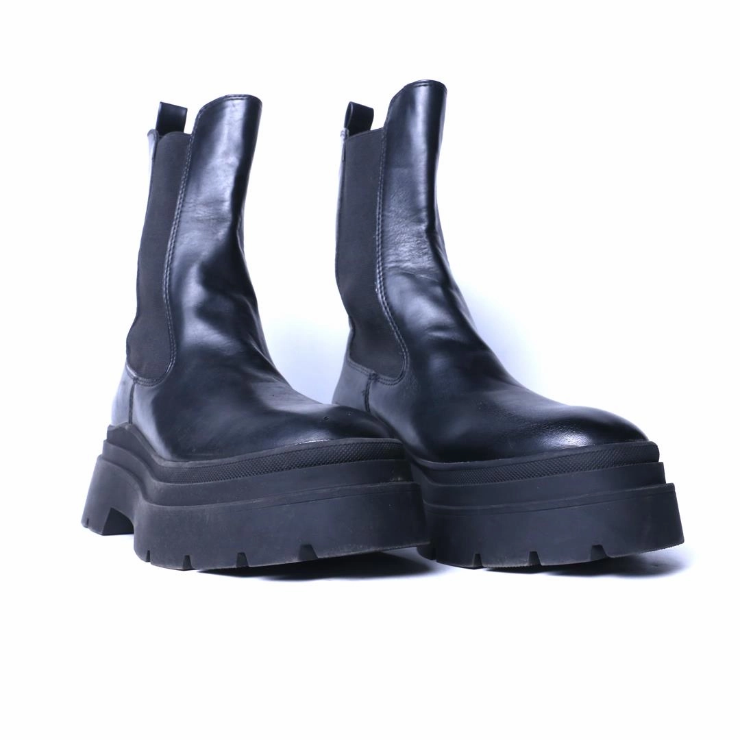 BERSHKA . Basketball Shoes From Early 2000s