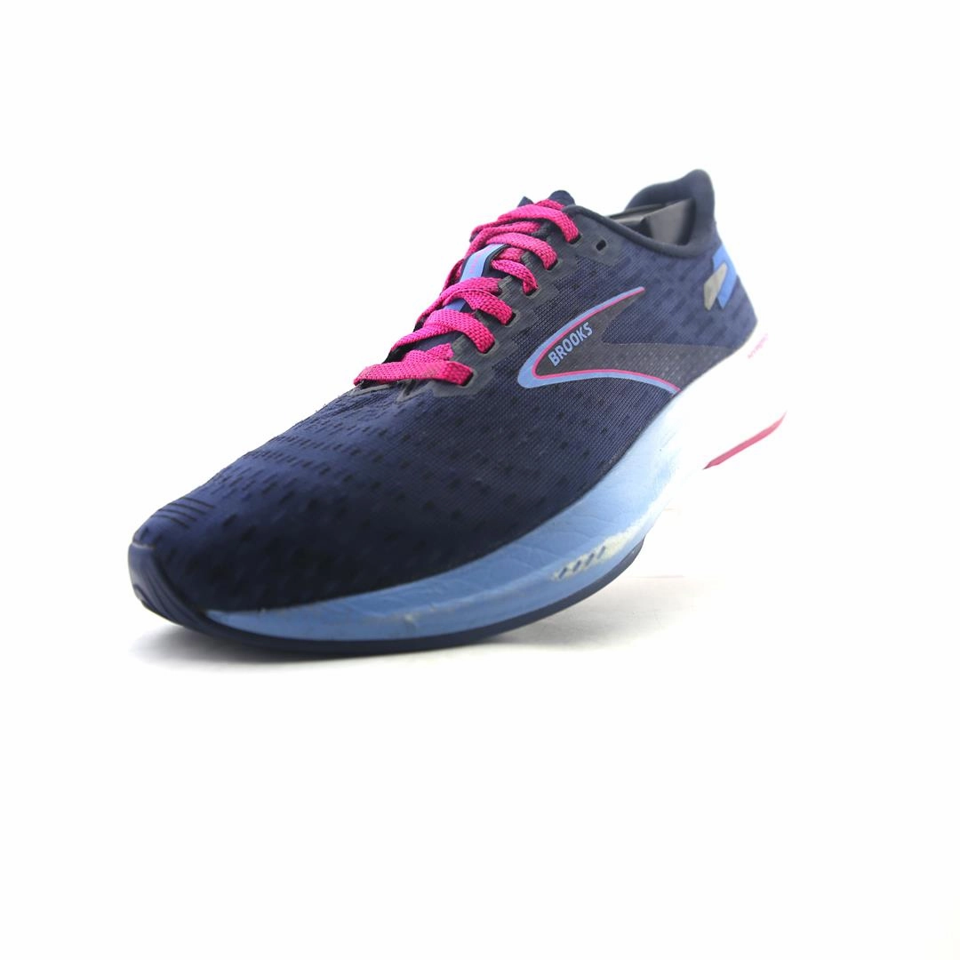 University Of Kentucky Basketball Shoes BROOKS HYPERION