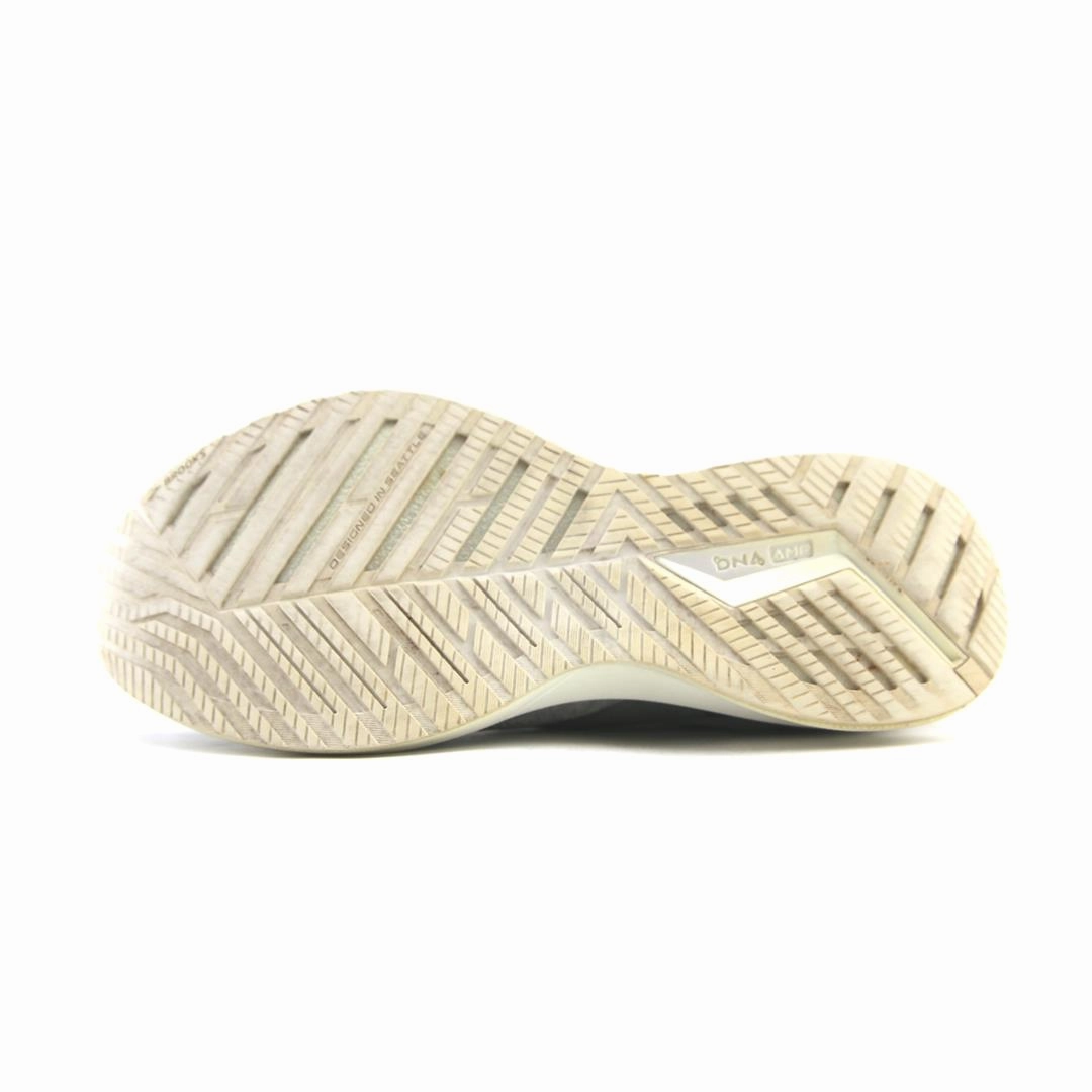 Dope Basketball Shoes BROOKS LEVITATE 5