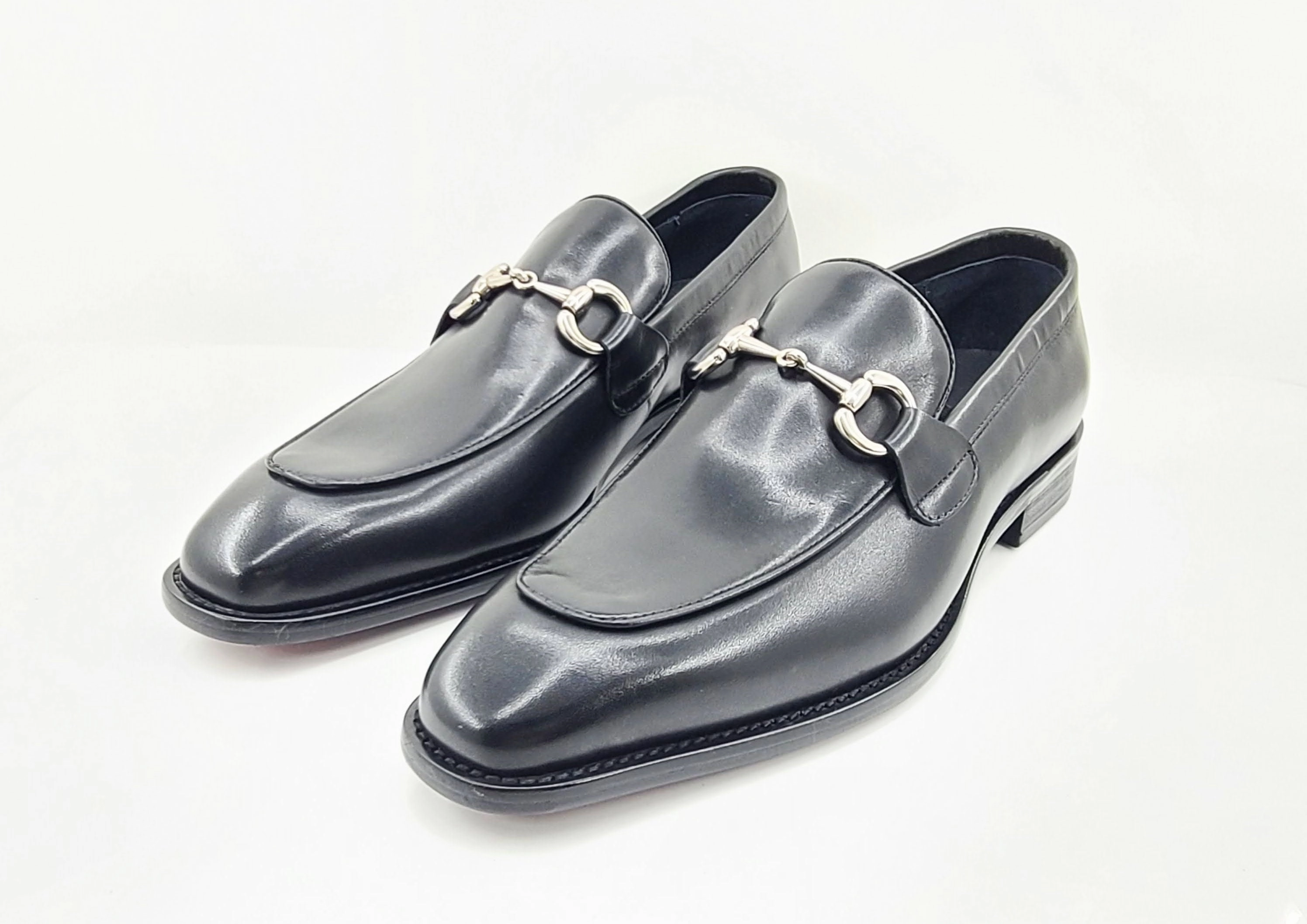 Style: 509-28-Black Summits Slip On