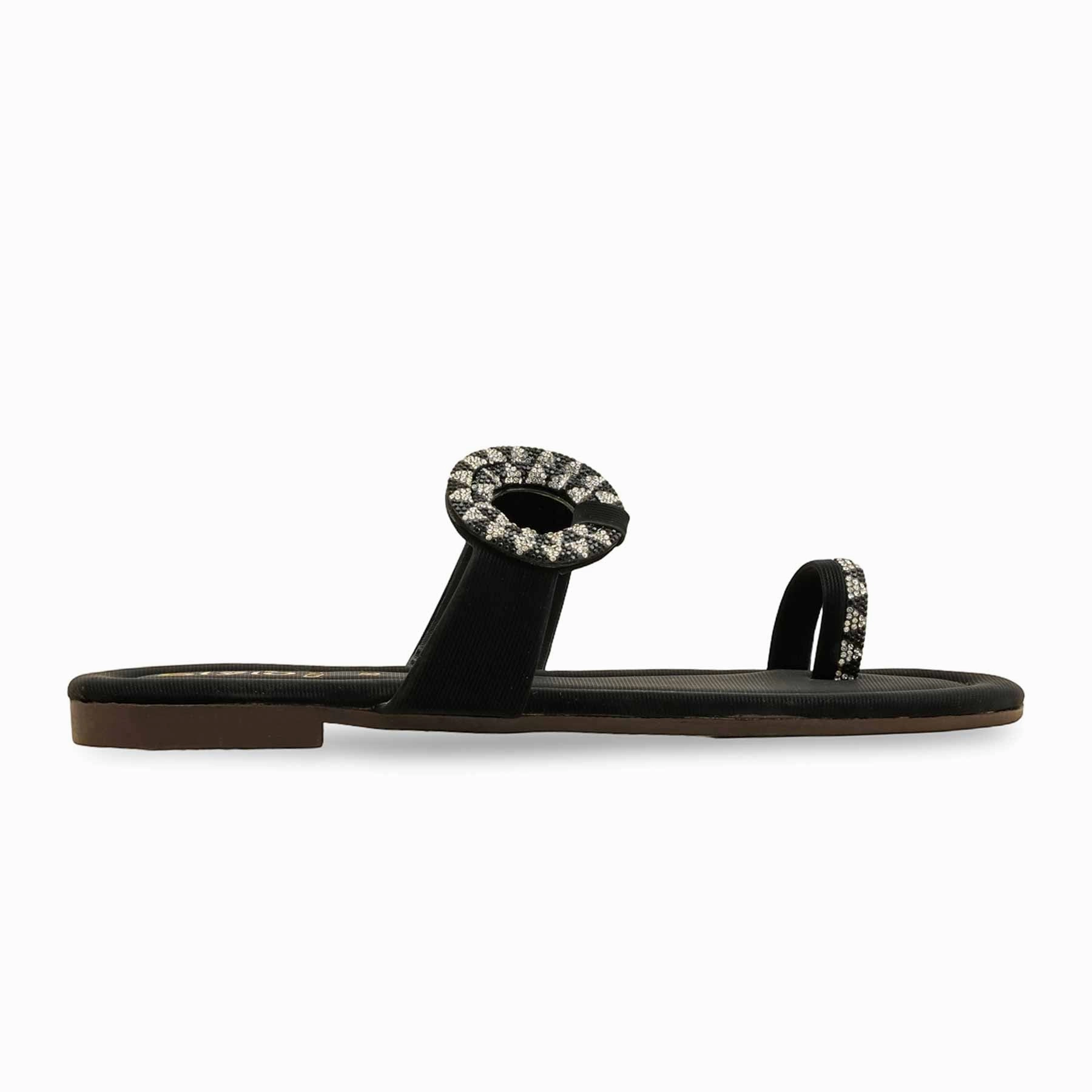 Casual Shoes To Wear With Shorts Black Casual Chappal For Women CL2143