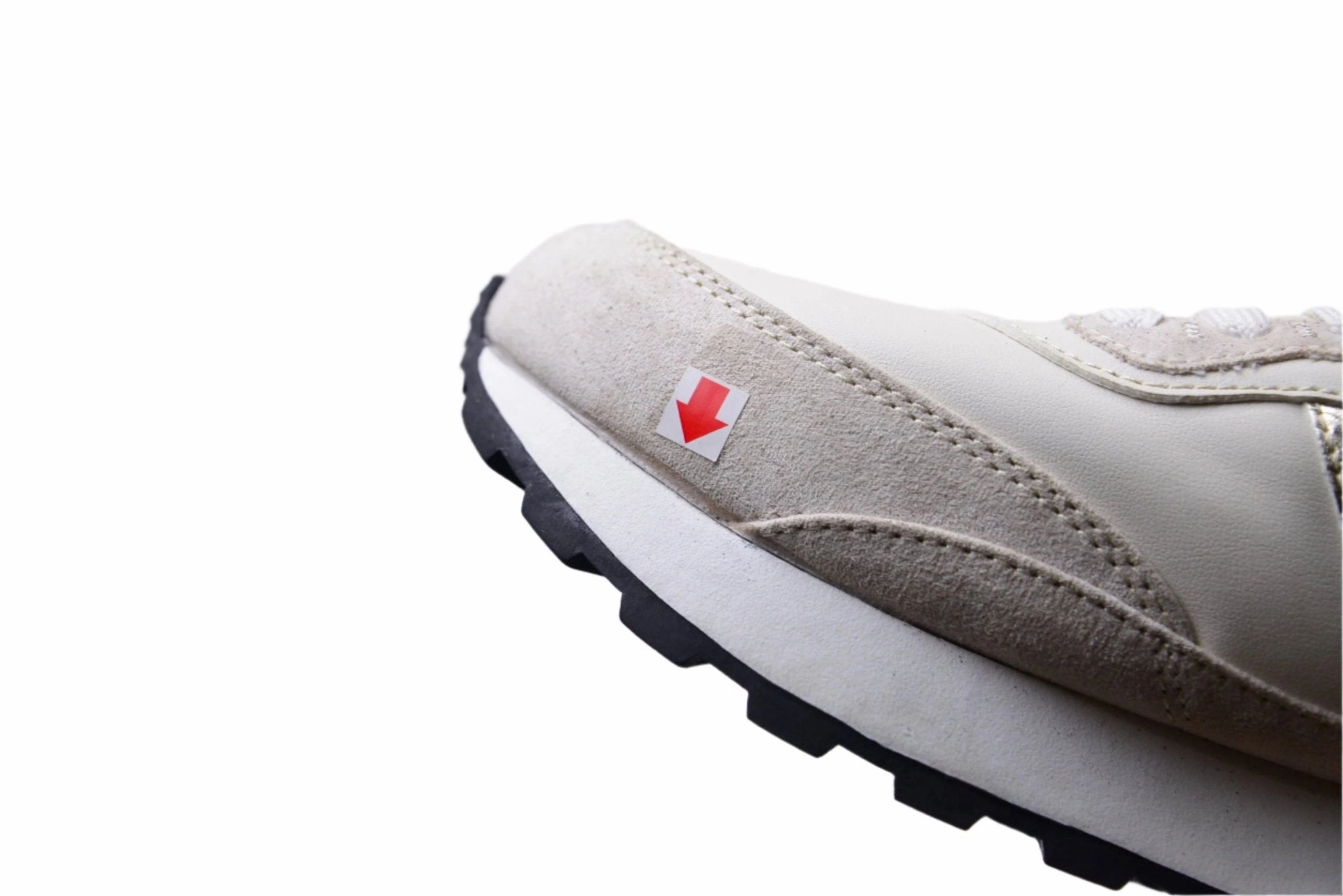 GUESS WOMEN SHOES Size 39 ROW21 Rei Waterproof Hiking Boots