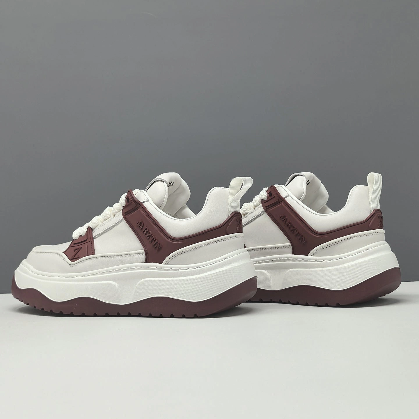 Men's Stylish Breathable Quilted Leather Casual Sneakers Washing Sneakers