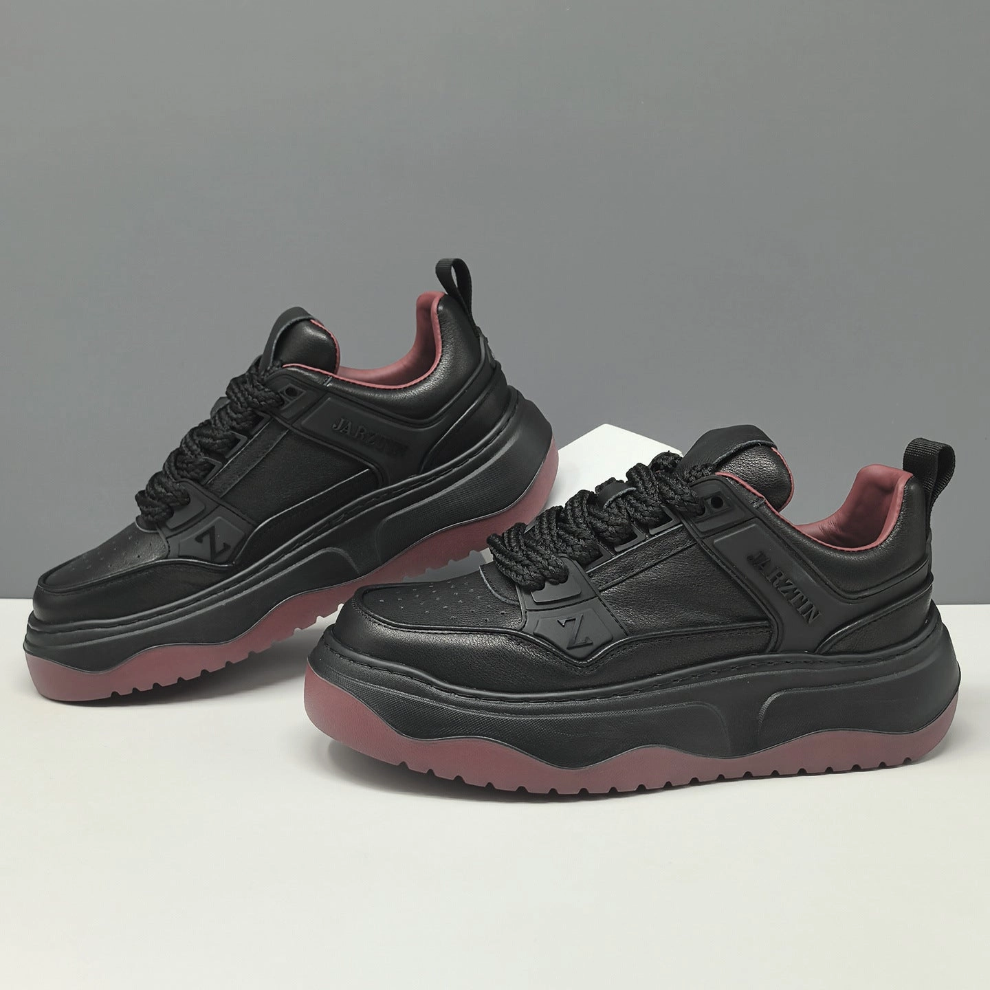 Men's Stylish Breathable Quilted Leather Casual Sneakers Sneakers Surf