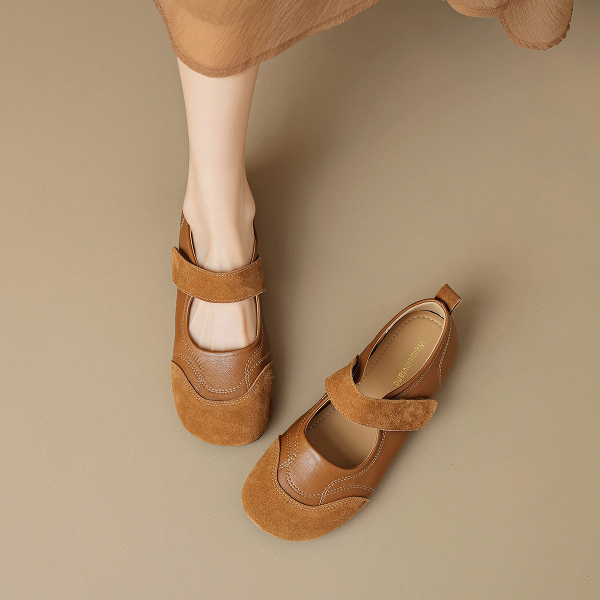 Waterproof Casual Shoes Women Retro Patchwork Leather Soft Casual Shoes