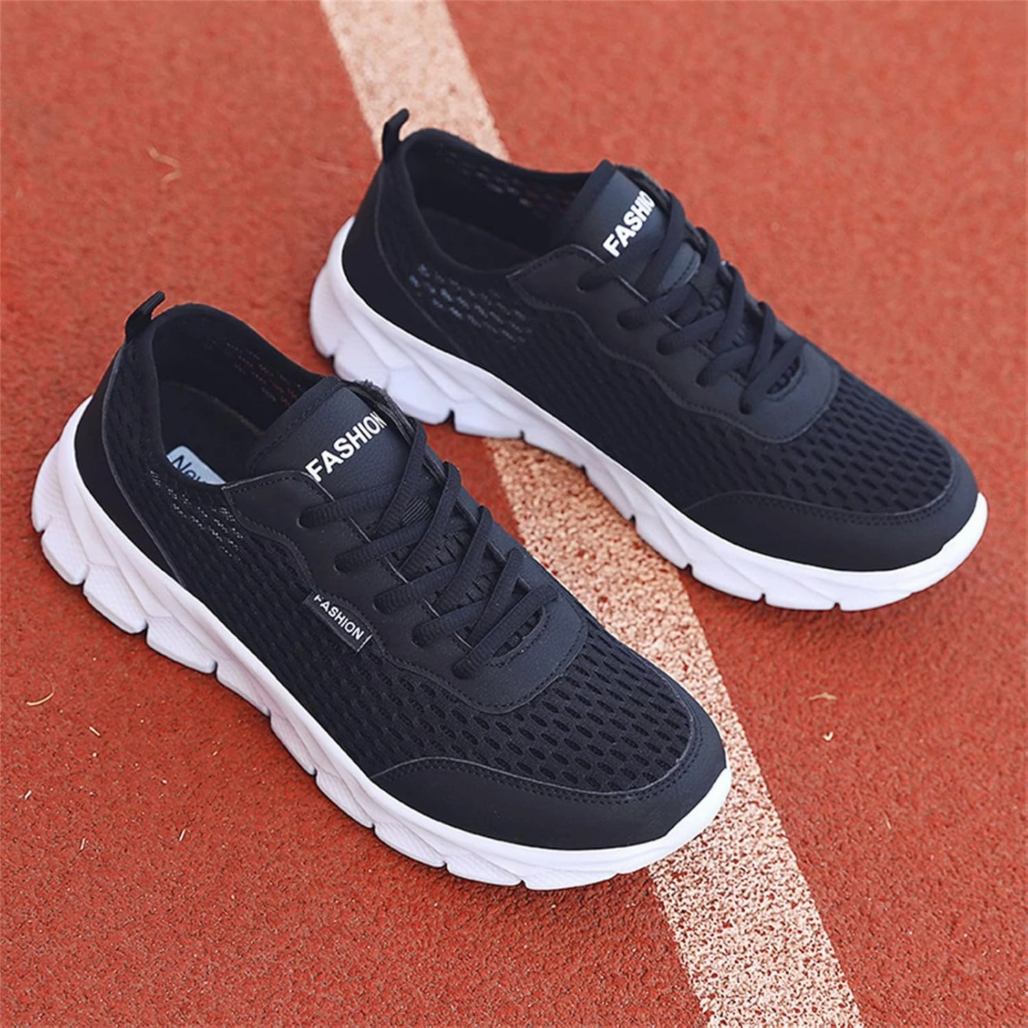 Fashion Summer Men Mesh Breathable Comfortable Lightweight Flat Soft Lace Mens Running Shoes Men's Athletic Sneaker New Men's Best Casual Golf Shoes