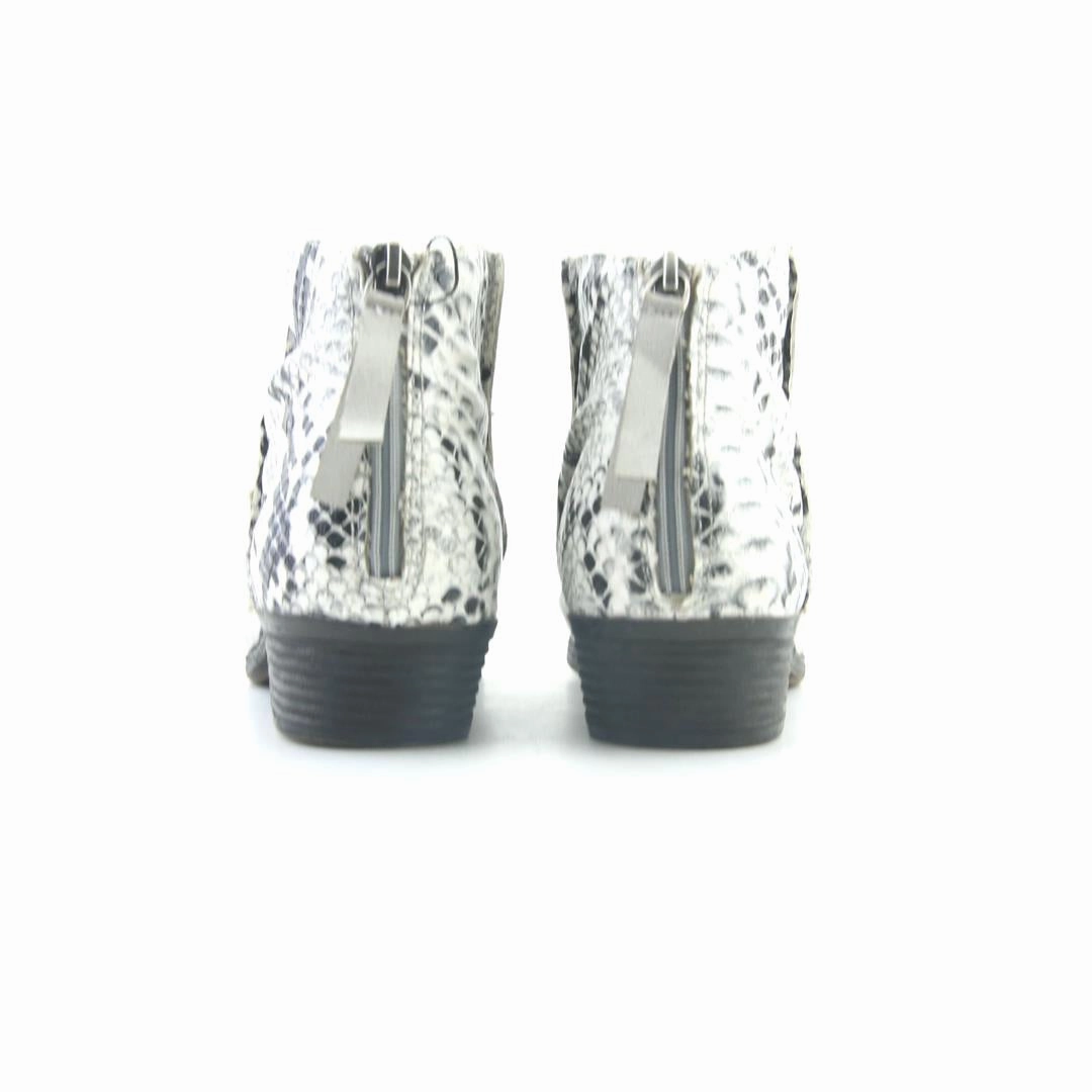 Basketball Shoes Phoenix TRUE CRAFT TERRI