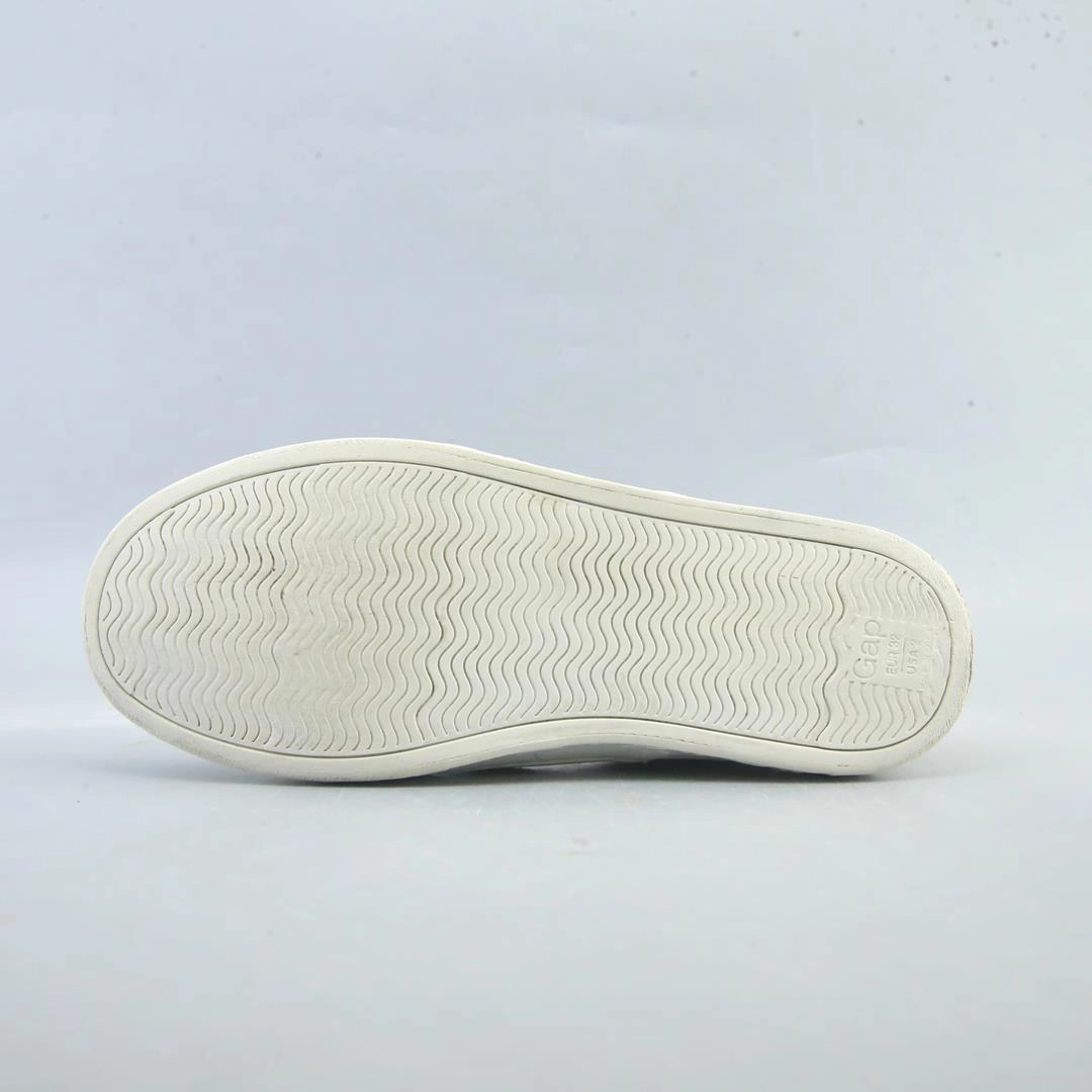 GAP . Slip On Fashion Sneaker