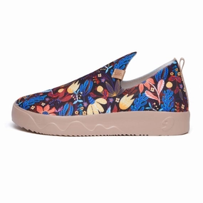 Garden Holiday Fuerteventura I Women Walk In Their