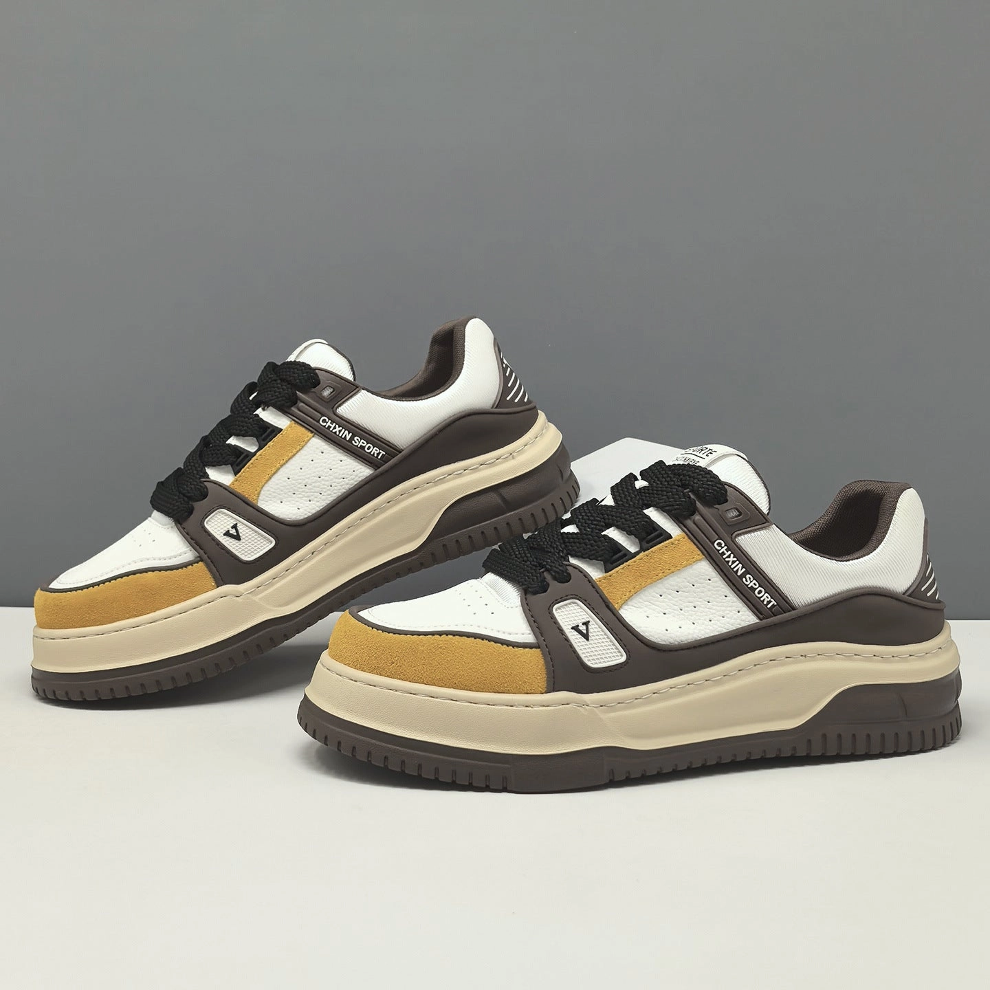 Men's Stylish Breathable Leather Casual Sneakers Designer Sneakers On