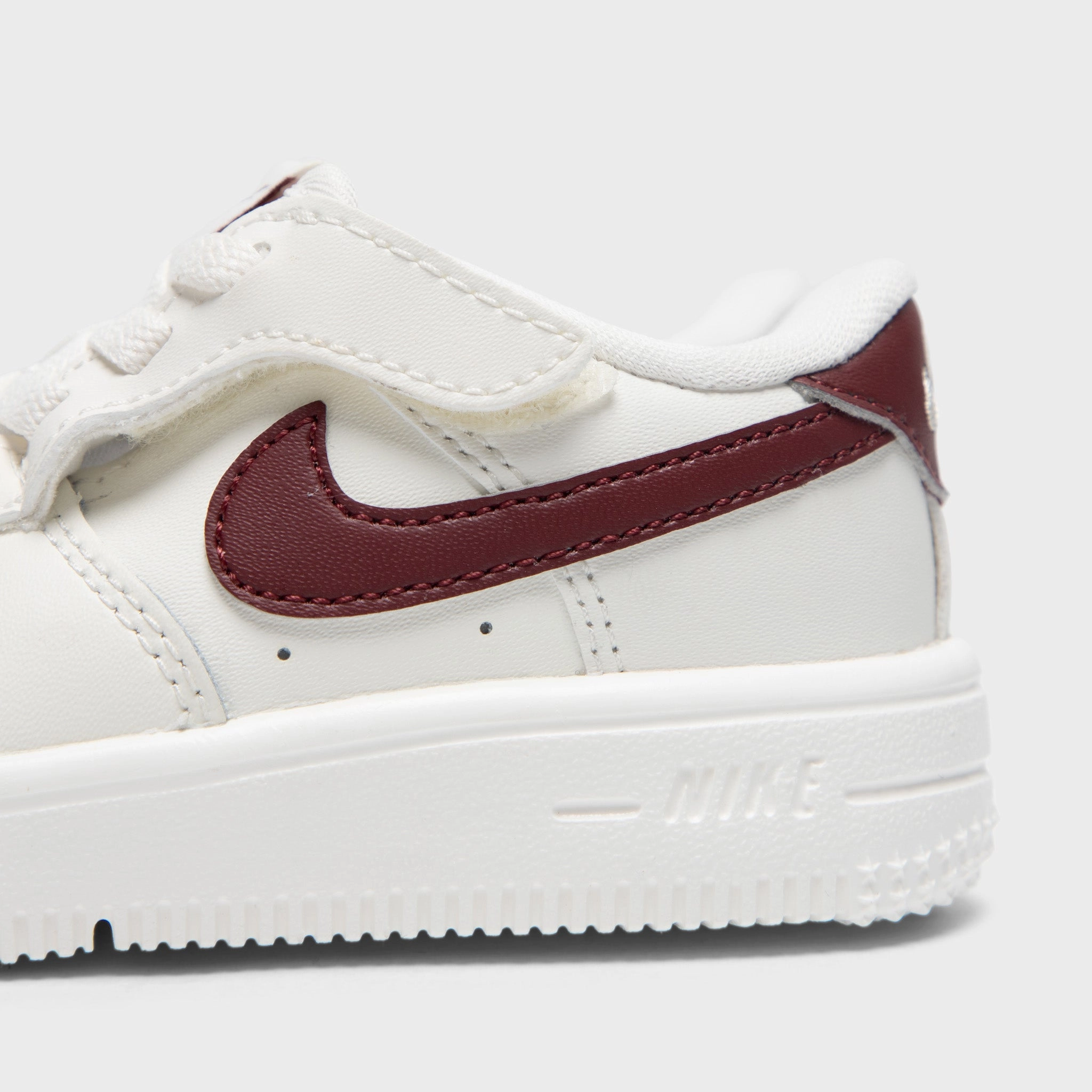 Nike Shoes Air Forces Nike Air Force 1 Low Easyon TD Sail / Dark Team Red