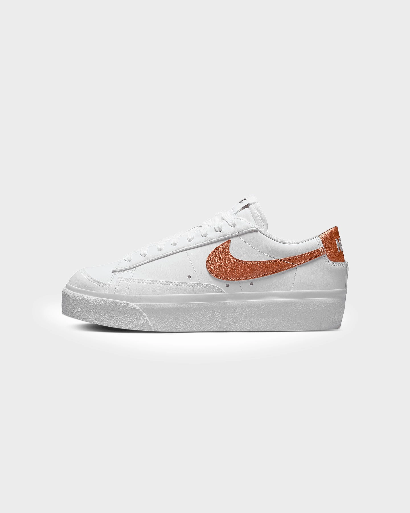 Nike Women's Blazer Low Platform White/Metallic Draw Nike Shoes