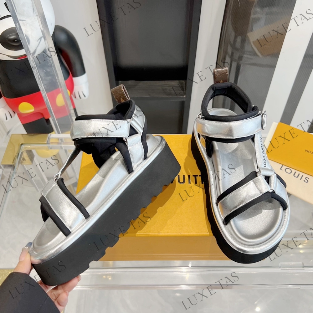 Shoe Box Flat Pool Pillow Flat Comfort Sandal Silver Designer Slides & Sandals for Women