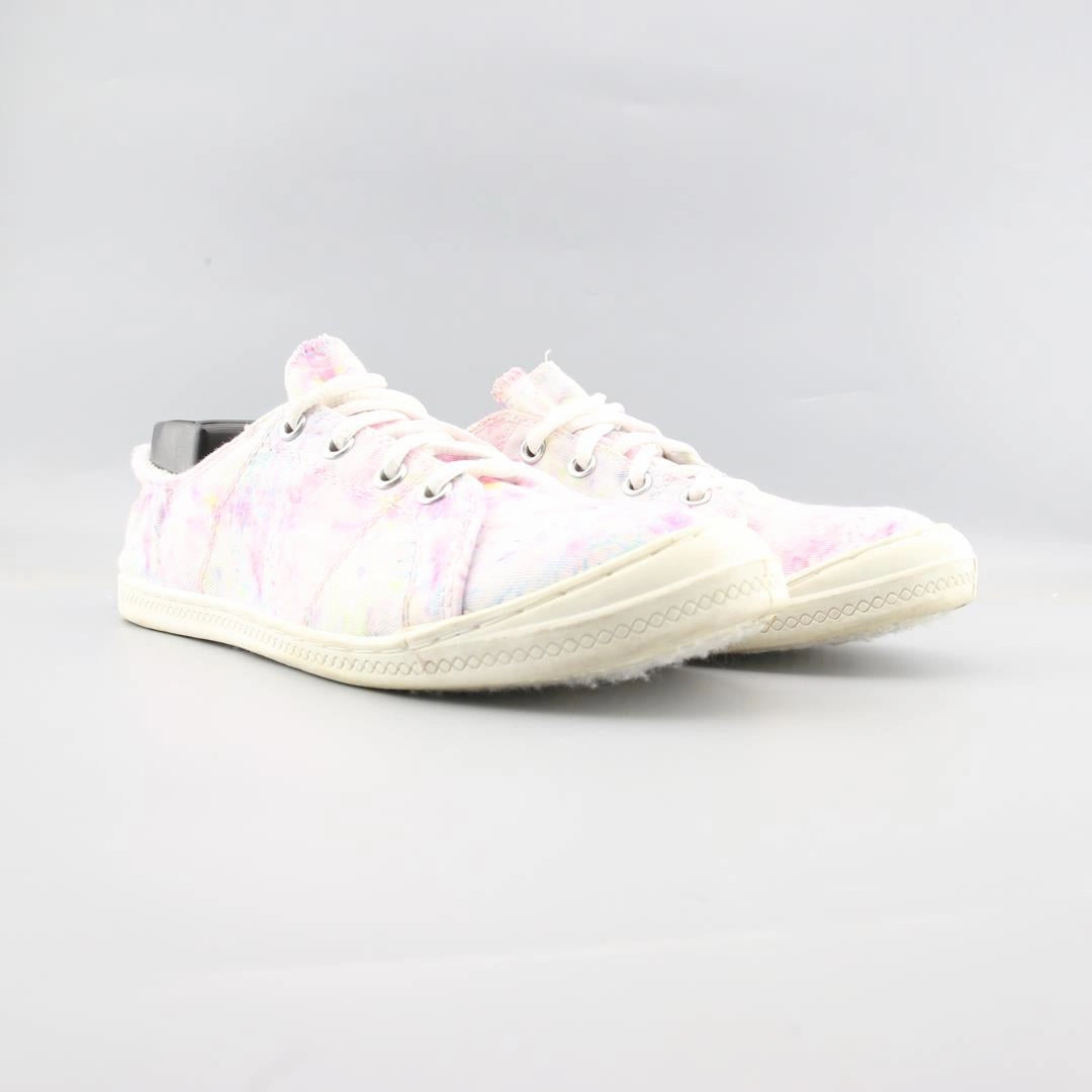 Difference Between Basketball Shoes And Volleyball Shoes TIME AND TRU MEMORY FOAM