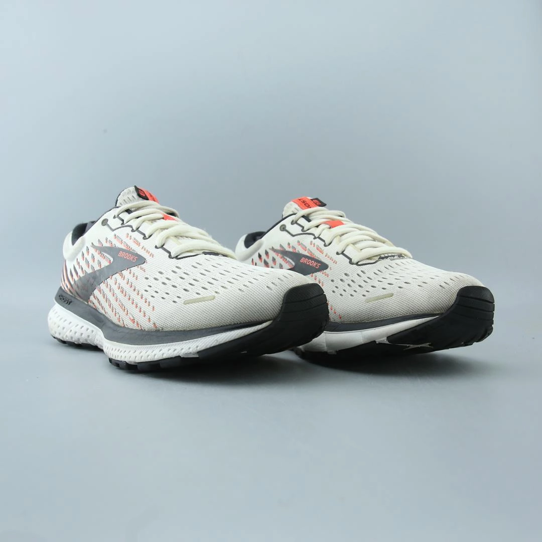 BROOKS GHOST 13 Best In Running Shoes