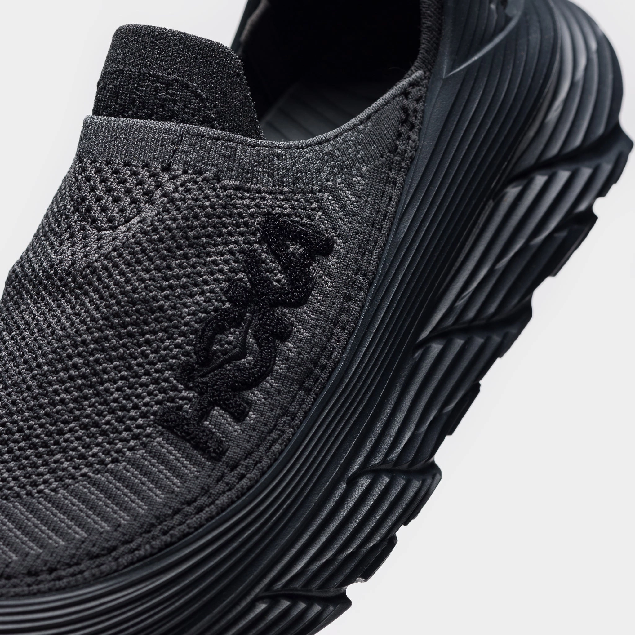 Restore TC Sneaker in Black/Black Flat Feet