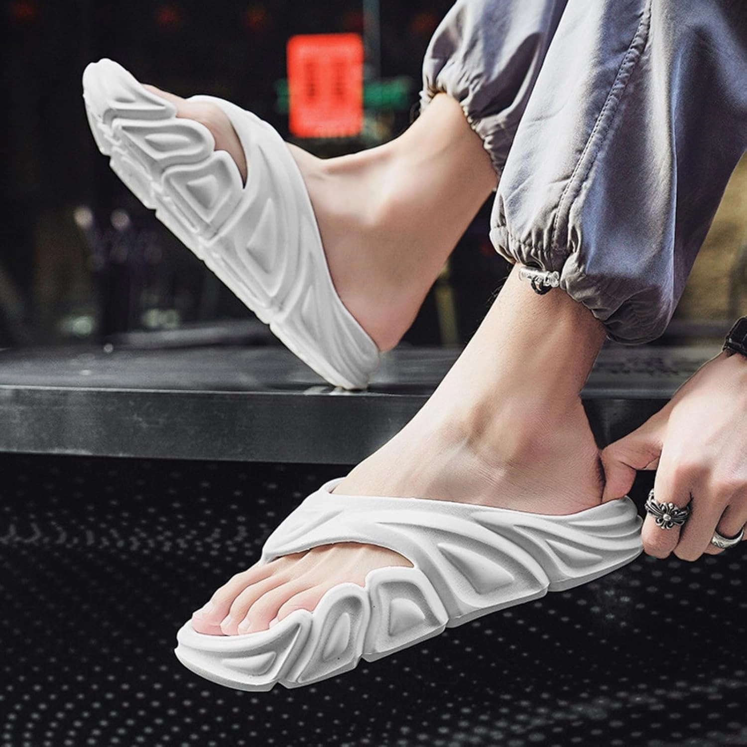 Sandwich Slippers For Men Summer Thick Soles Step On The Feces Touching Character Slippers Cat Slippers for Men Indoor Men's Shoes For Casual Hiking