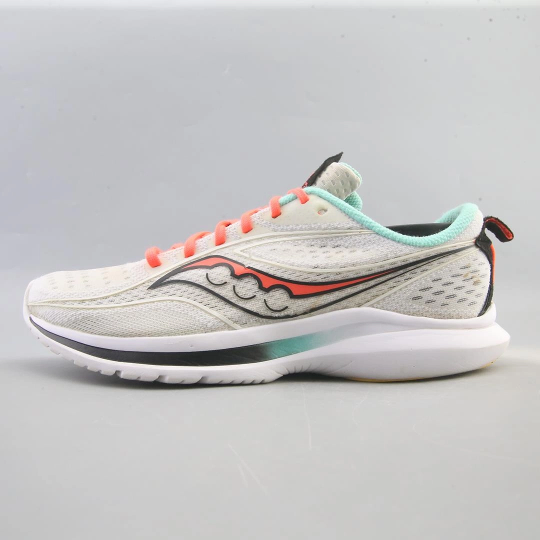SAUCONY KINVARA 13 Basketball Shoes Boston