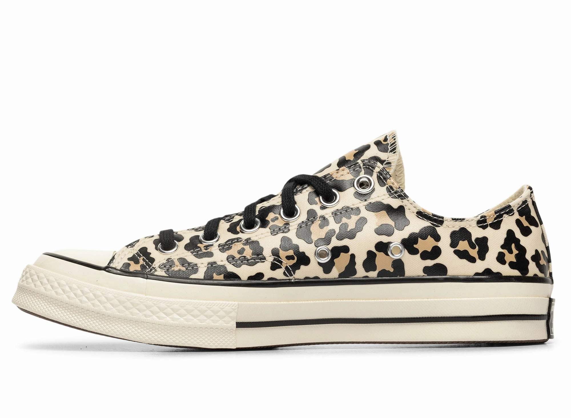 Climbing Shoe Lace From Top Down Converse Chuck 70 Ox