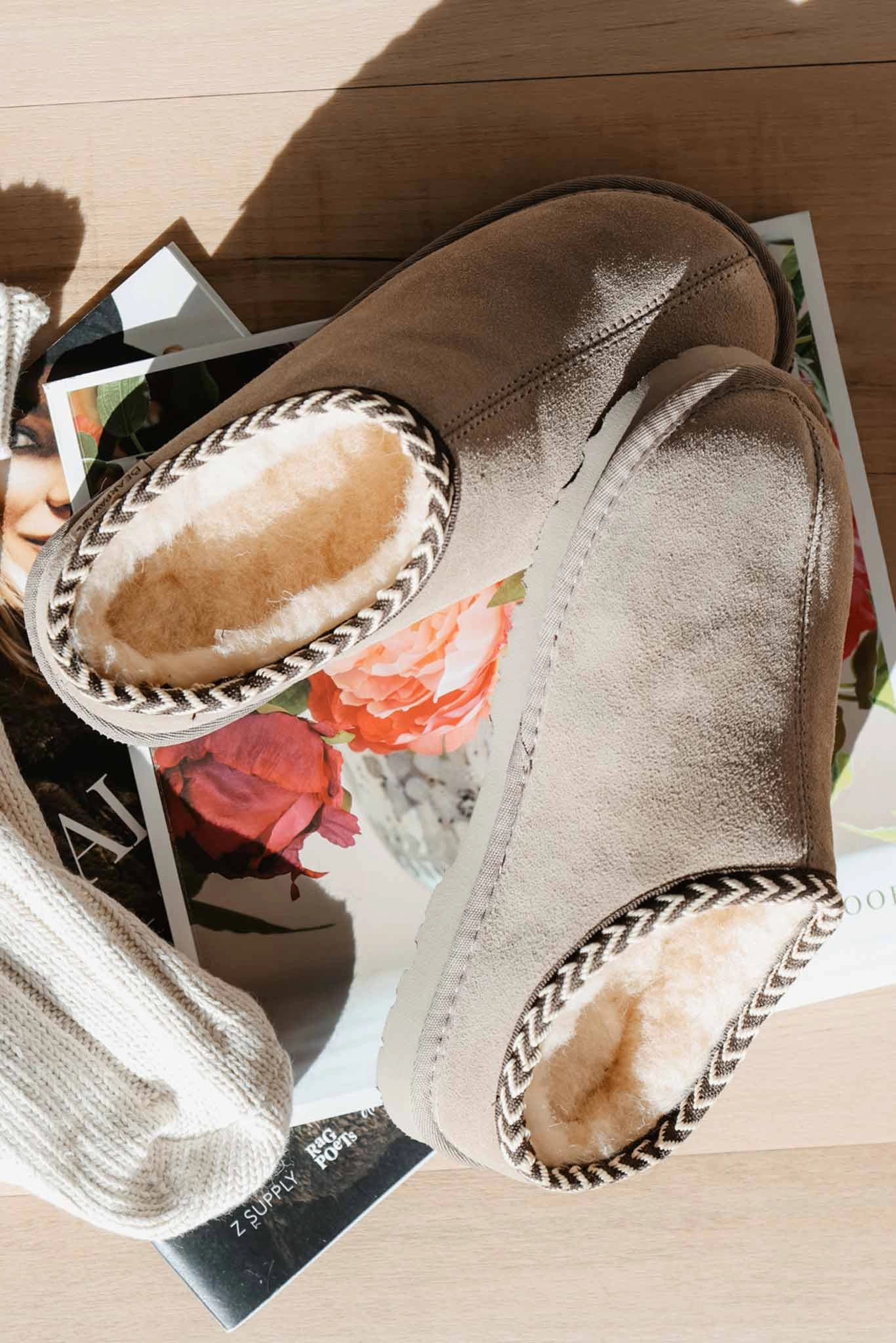 Tow Mater Slippers Bearpaw Tabitha Slipper Clogs for Women in Mushroom | 2973W-500 MUSHROOM