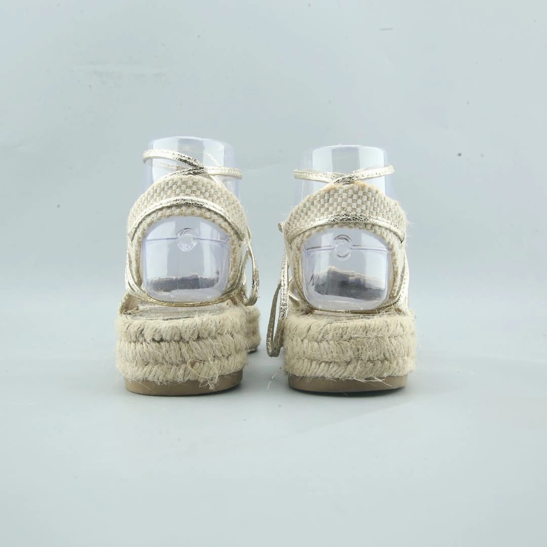 Basketball Shoes For Low Cut STRADIVARIUS .