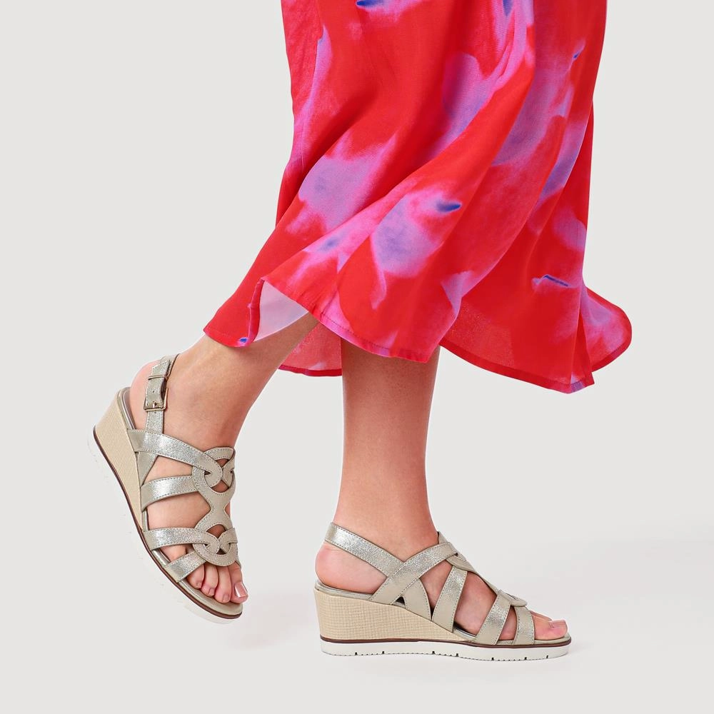 Mountain Peep Toe Espadrilles Strappy Wedge-Heeled Espadrilles - WBINS41042 / 327 223 - Gold