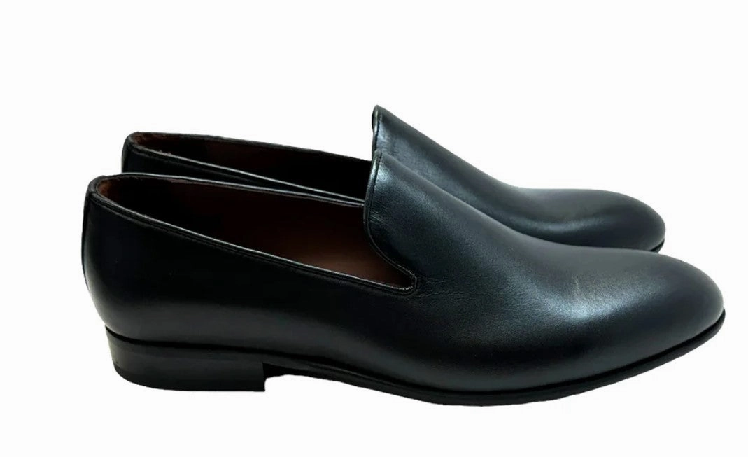 White Leather Slip On Shoes Style: Pelle Warren P00052 Black