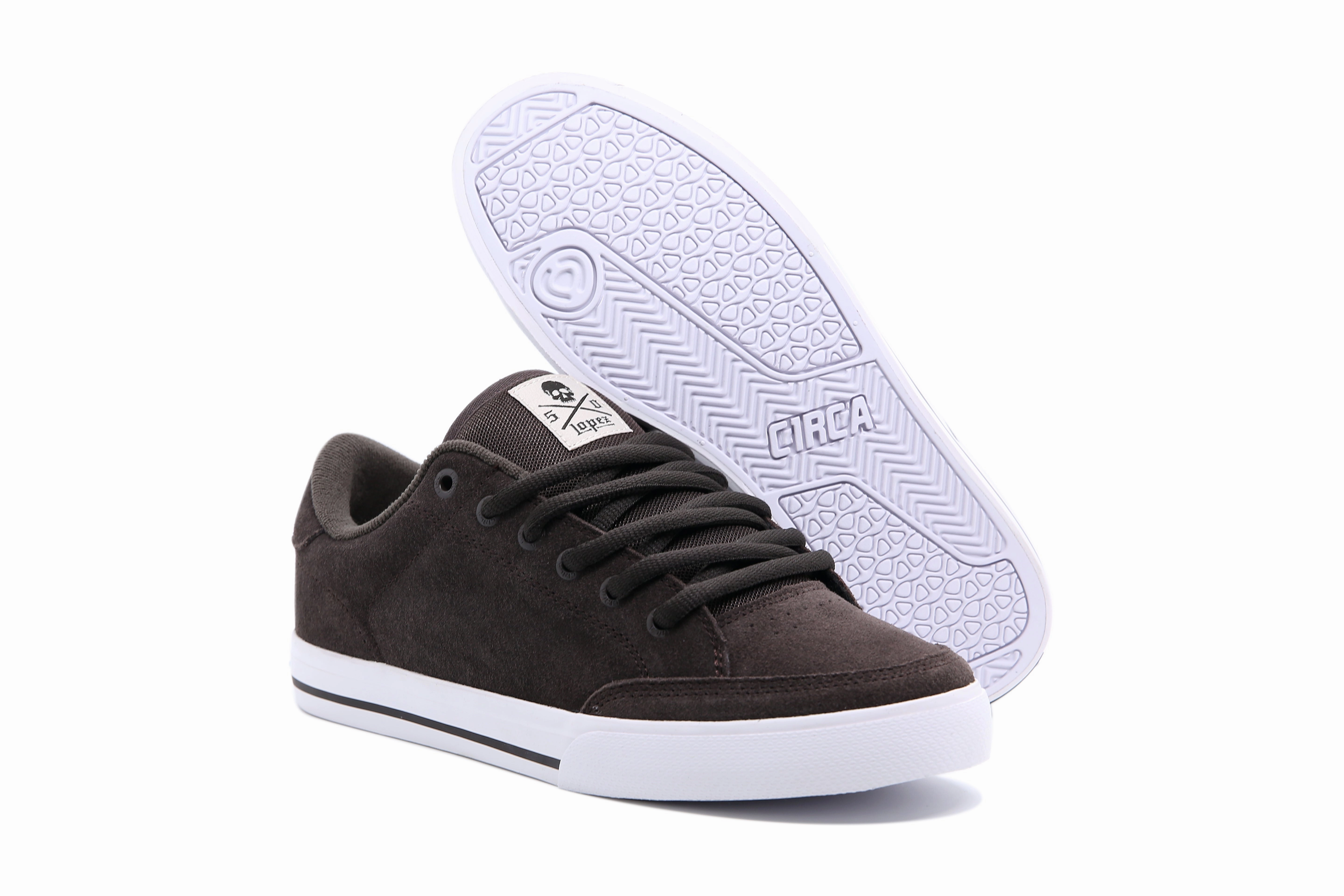 Best Skate Shoes For Wide Feet AL 50