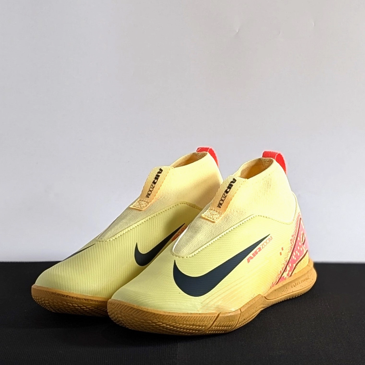 All Cristiano Ronaldo Soccer Cleats Nike Jr. Zoom Superfly 10 Academy KM IC - HF3419-800