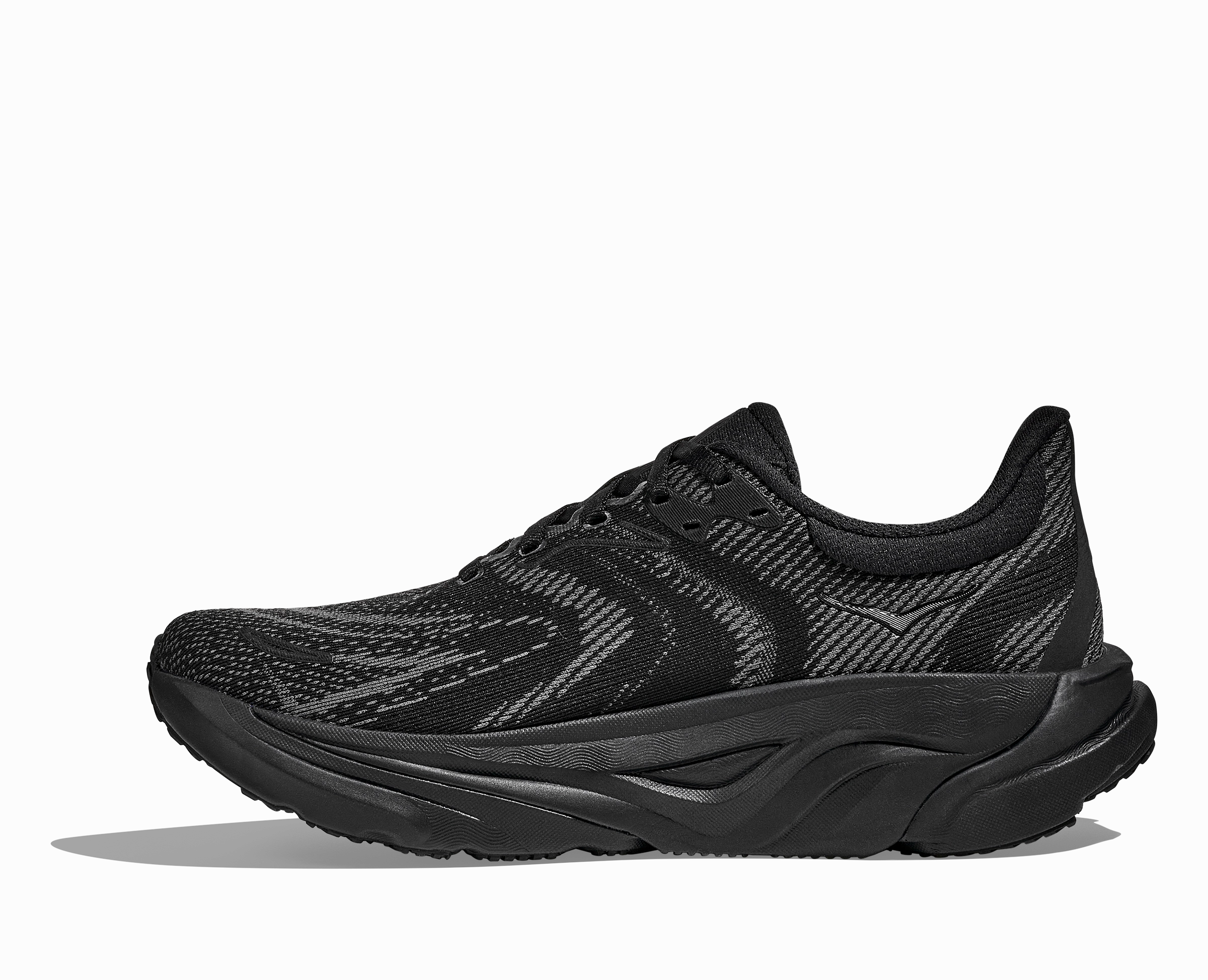 Women's Arahi 8 - Black / Black Shoes Evansville